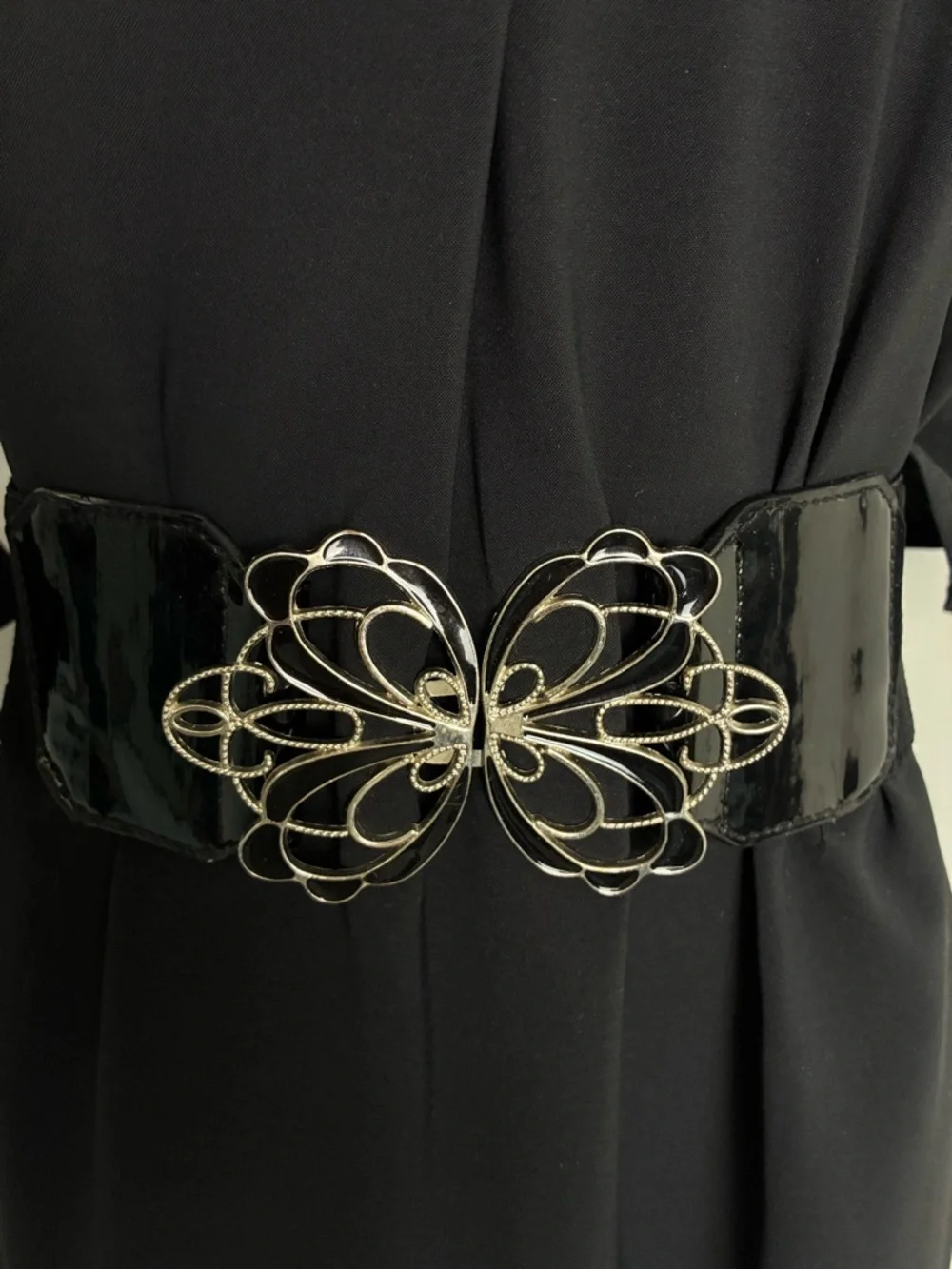 Plus Size 2XL Black Patent Elastic Waist Belt with Silver Butte Filigree Buckle